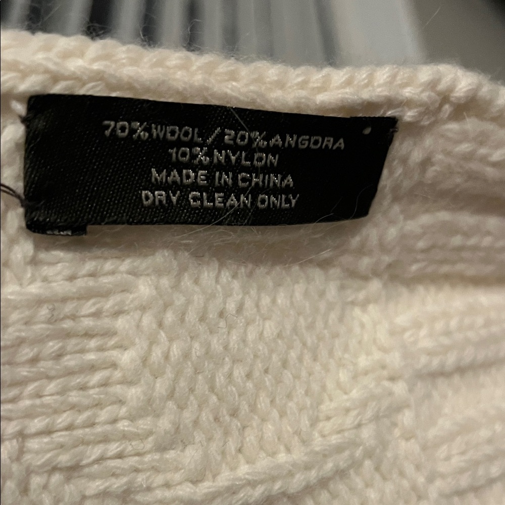 Coach Cream Textured Knit Accessory - Picture 3 of 4